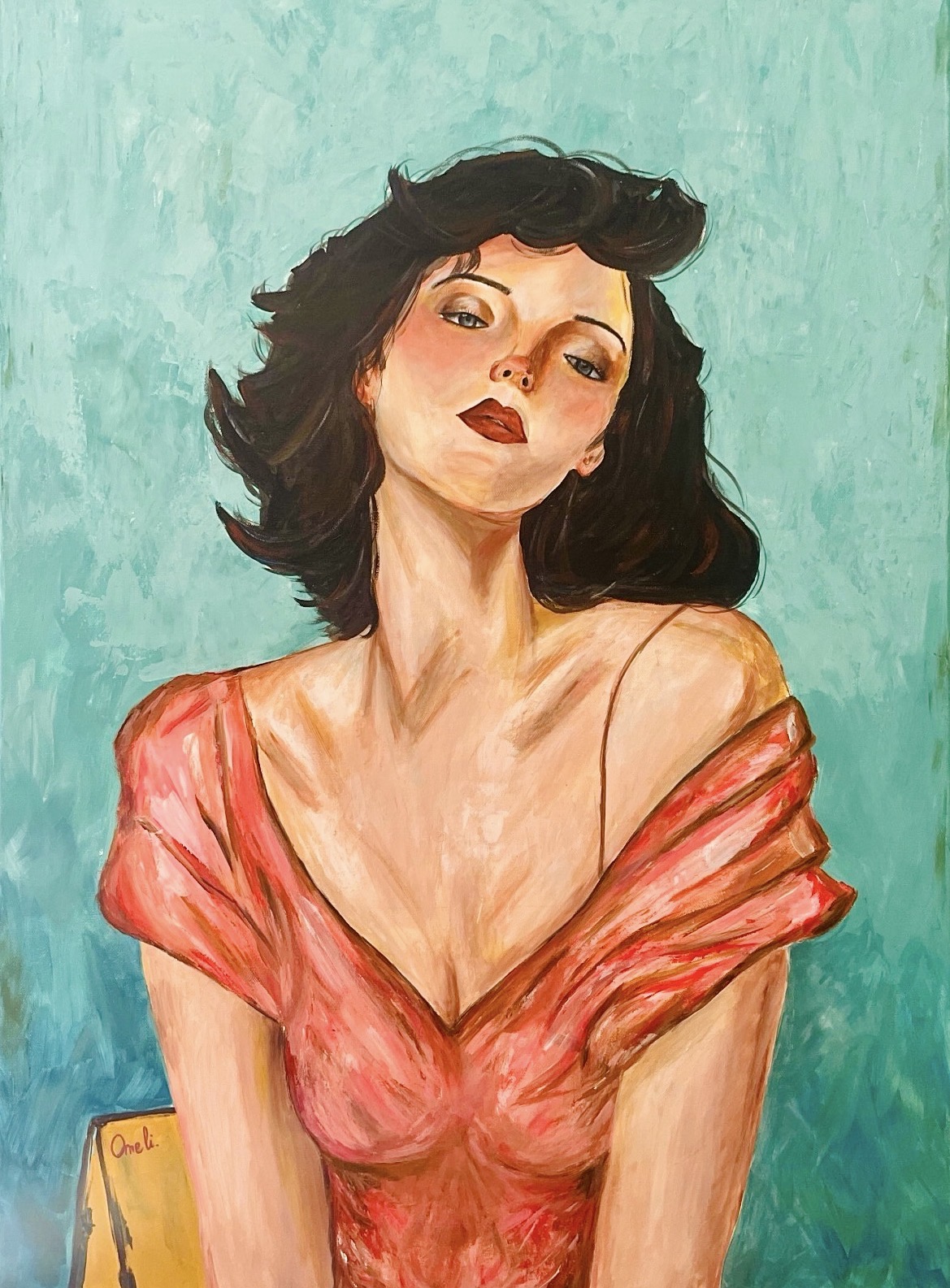 Portrait féminin en robe corail sur fond turquoise